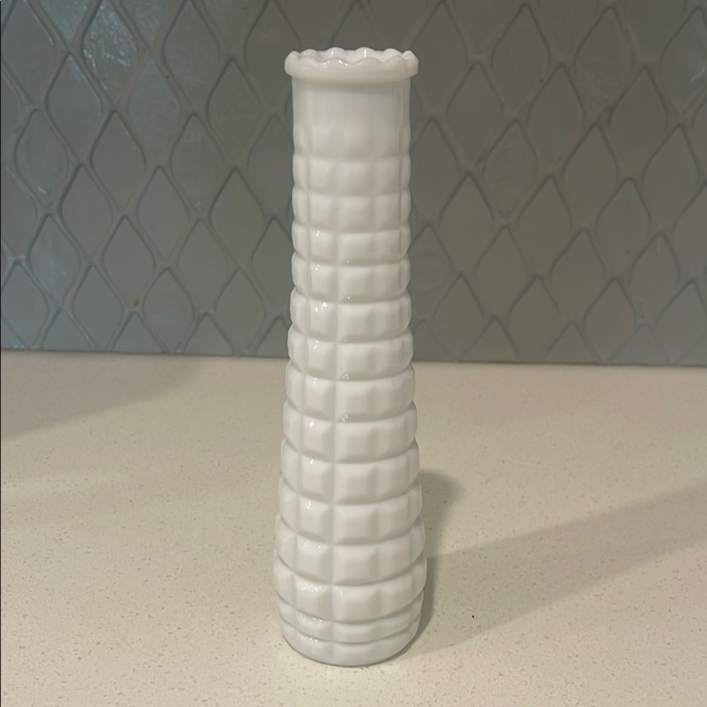 Elegant White Vase with Textured Accents and Scalloped Rim